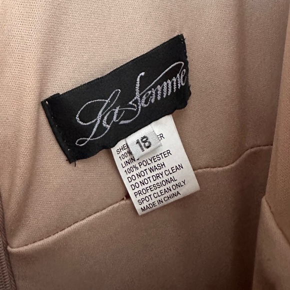 La Femme Nude Plunge Neck A Line Sleeveless Formal Gown Dress 28547 Size 18 NWT - Picture 3 of 5